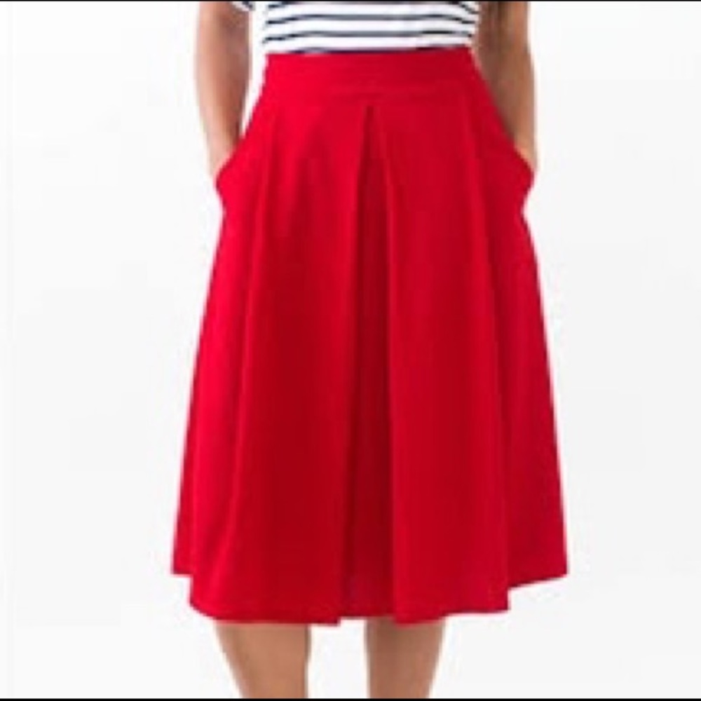 - Agnes & Dora midi skirt. Small. Red. Pocke…